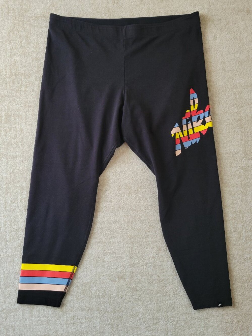 Nike Plus Size Sportswear Core Printed 7/8 Leggings Black Multi Color 2X Retro